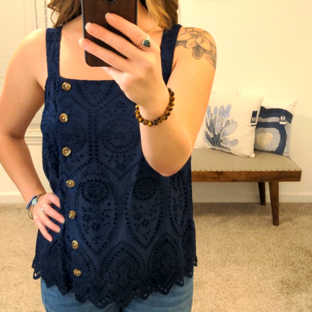 Crown & Ivy med m navy 100% cotton lace buttons tank top lined NWOT